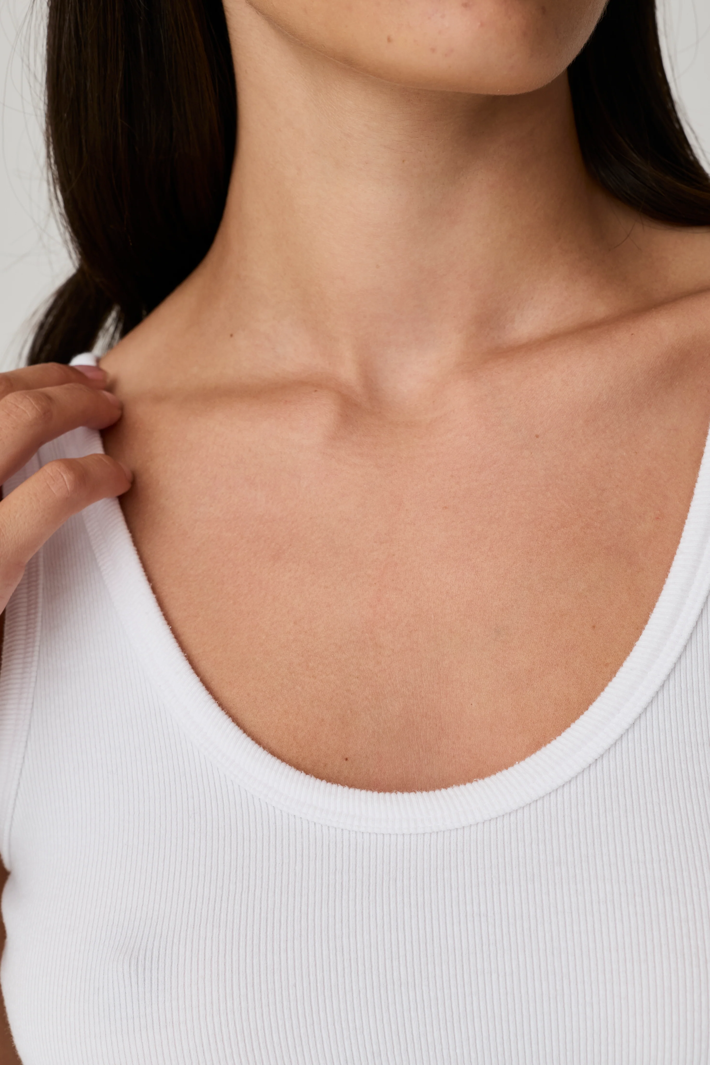 Raya Crop Tank - Image 5